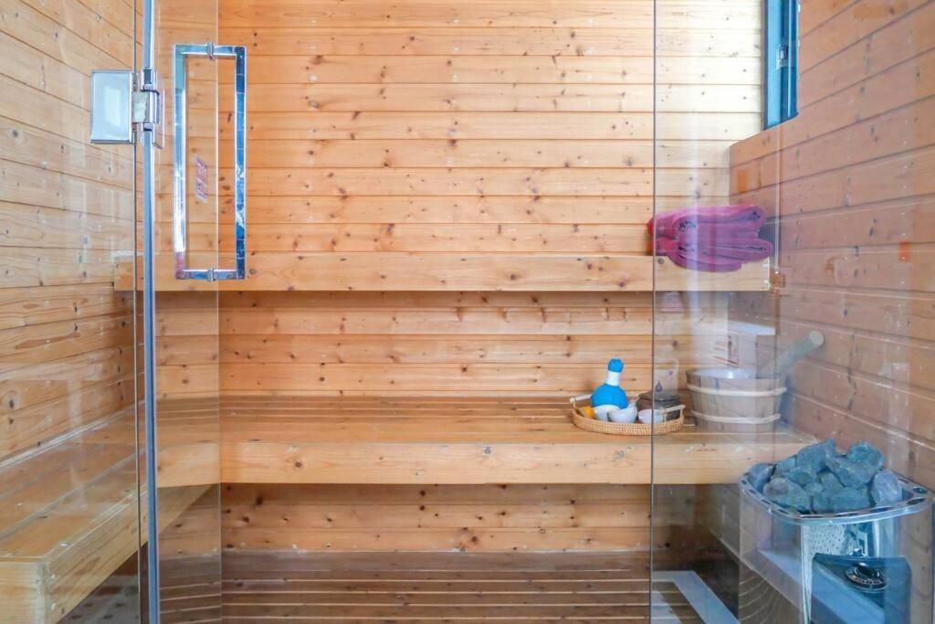 3Bd Pool Villa Pattaya With Sauna - Exquisite Pool Villa B Nong Prue Bagian luar foto